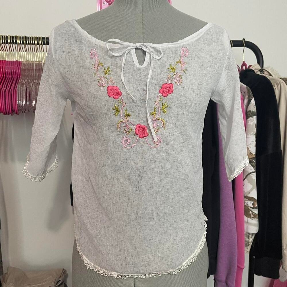 Embroidered white and pink